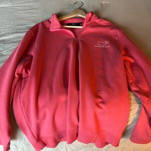 Mens sweatshirt.
